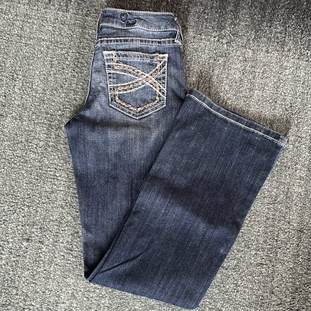 Girl’s Ariat bootcut jeans 🌼